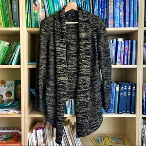 💥winter clearout! 25% off💥 shimmery cardigan